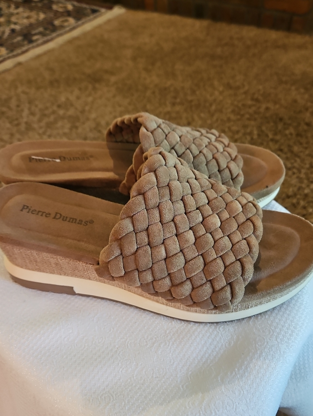 Pierre Dumas Women's Woven Slide Sandal in Taupe Sz 8.5